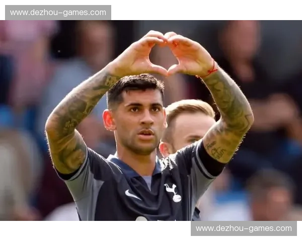 热刺防守侵略性与失误并存 罗梅罗十张黄牌两红停赛